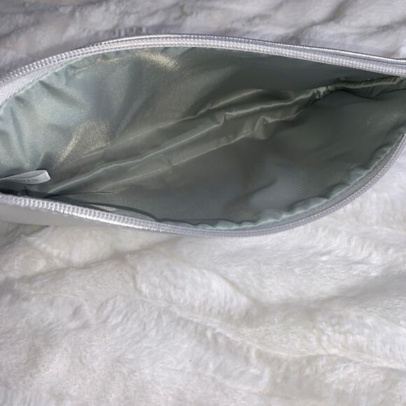 New Silver Metallic Elemis Cosmetic Bag Pouch - Picture 2 of 6